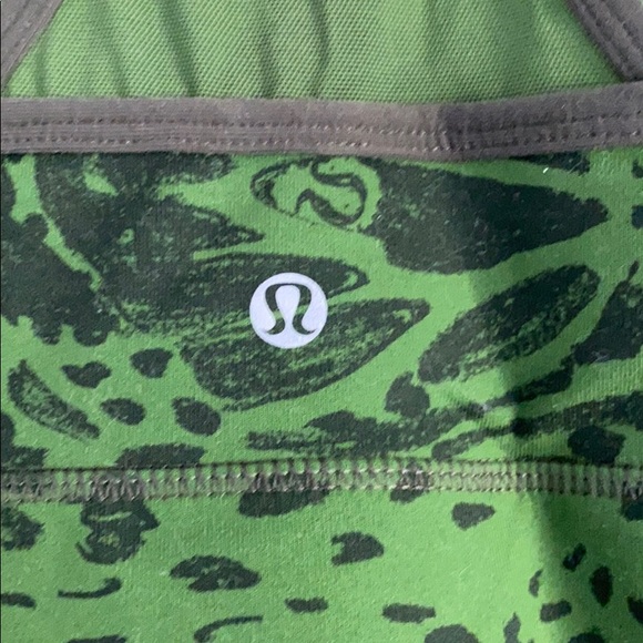 Lululemon classic tank EUC - Picture 3 of 3